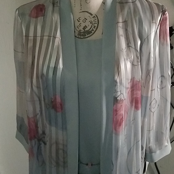 Mint Green Top by R & M Richards - Picture 2 of 7